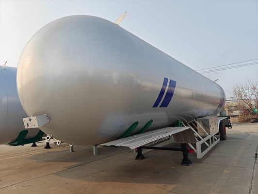Eén jaar naverkoopservice 3 assen LPG gas tank half aanhanger 56000L loopvlak 2240mm