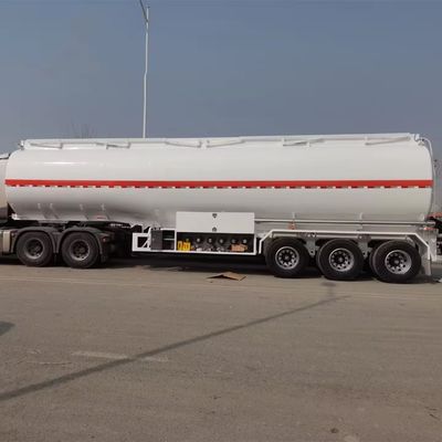 Tri-Axle 45000 liter Diesel Oil Fuel Tanker Semi-trailer met flatbed design