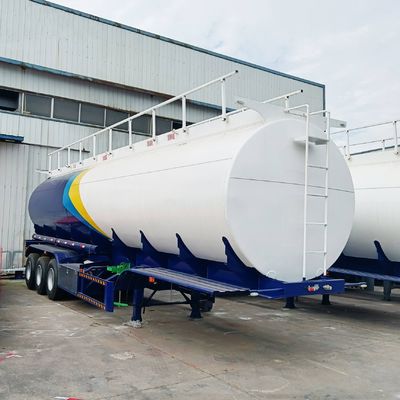 Tri-Axle 45000 liter Diesel Oil Fuel Tanker Semi-trailer met flatbed design
